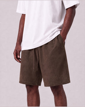 Essential Relaxed Short in Coffee, front view on model