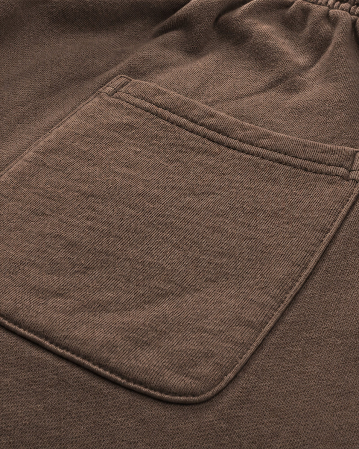 Essential Relaxed Short in Coffee, fabric and construction detail